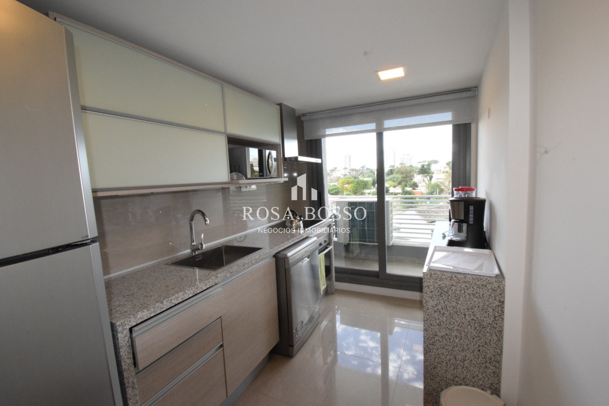 Apartamento ID.5041 - VENTA, apartamento, 2 dormitorios, Mansa, Punta del Este, Uruguay.