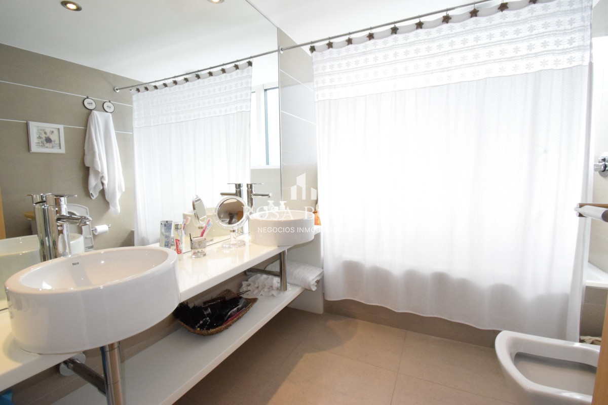 Apartamento ID.5040 - Apartamento, Venta, 3 dormitorios, Punta del Este, Mansa