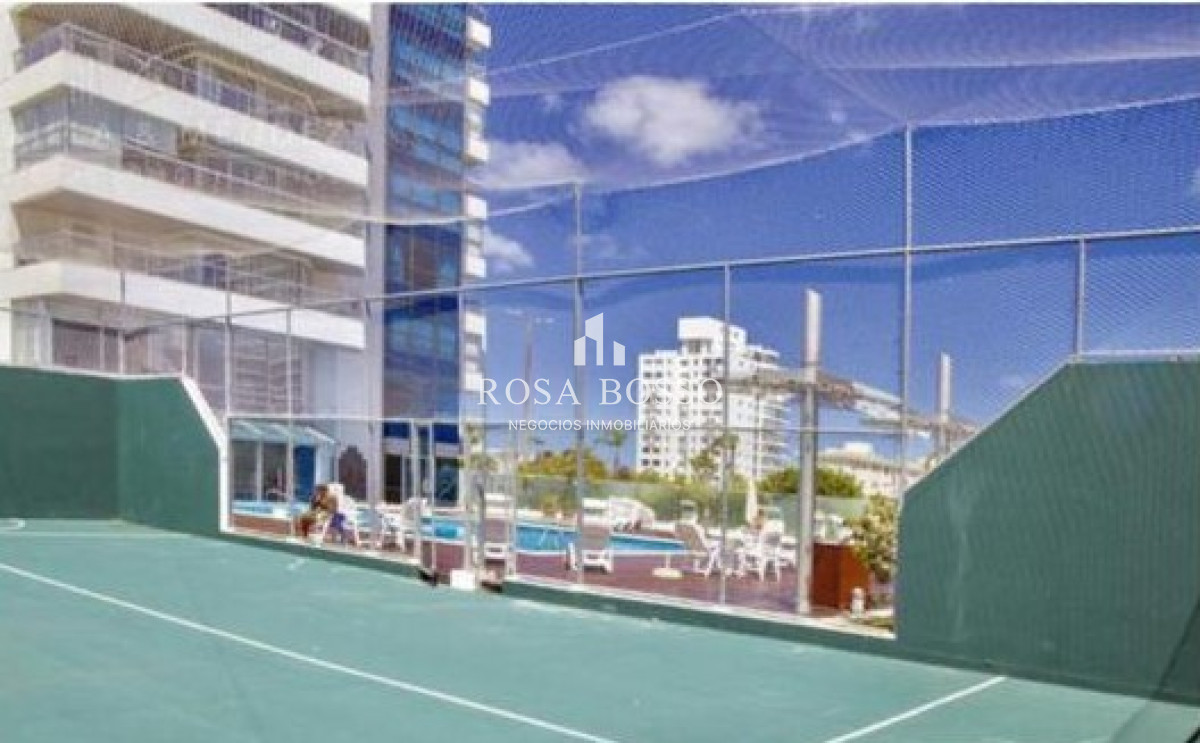 Apartamento ID.4976 - Apto, con hermosa ubicación, cerquita de todo, conrad, gorlero, playa, certros comerciales y más. 