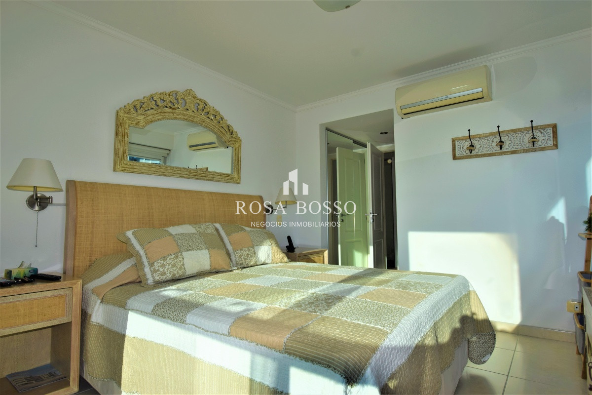 Apartamento ID.4976 - Apto, con hermosa ubicación, cerquita de todo, conrad, gorlero, playa, certros comerciales y más. 