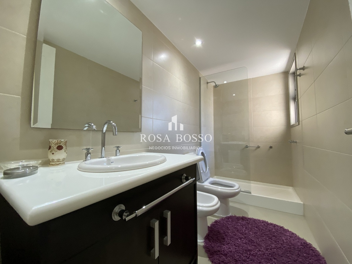 Apartamento ID.5741 - Apartamento 4 dormitorios  Garaje  vista Playa Brava  Punta del Este, Uruguay