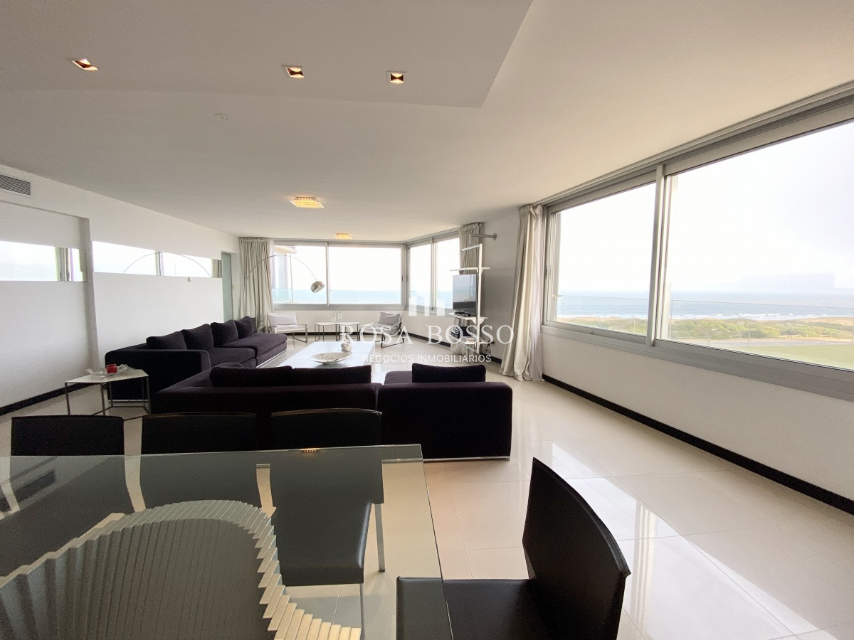 Apartamento ID.5813 - Espectacular Apartamento frente a playa brava 