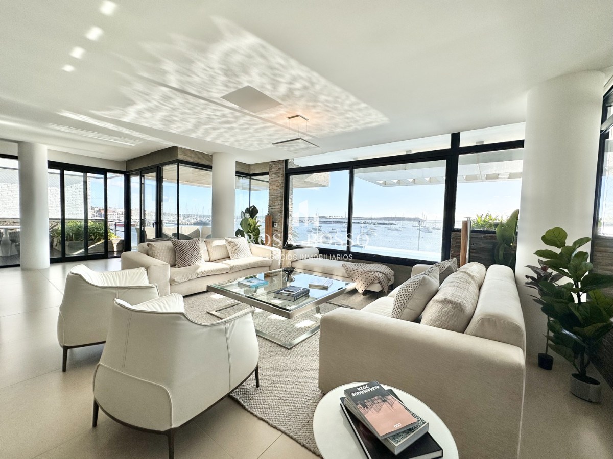 Apartamento ID.9882 - Apartamento en Alquiler Exclusivo 4 Dormitorios Península, Punta del Este