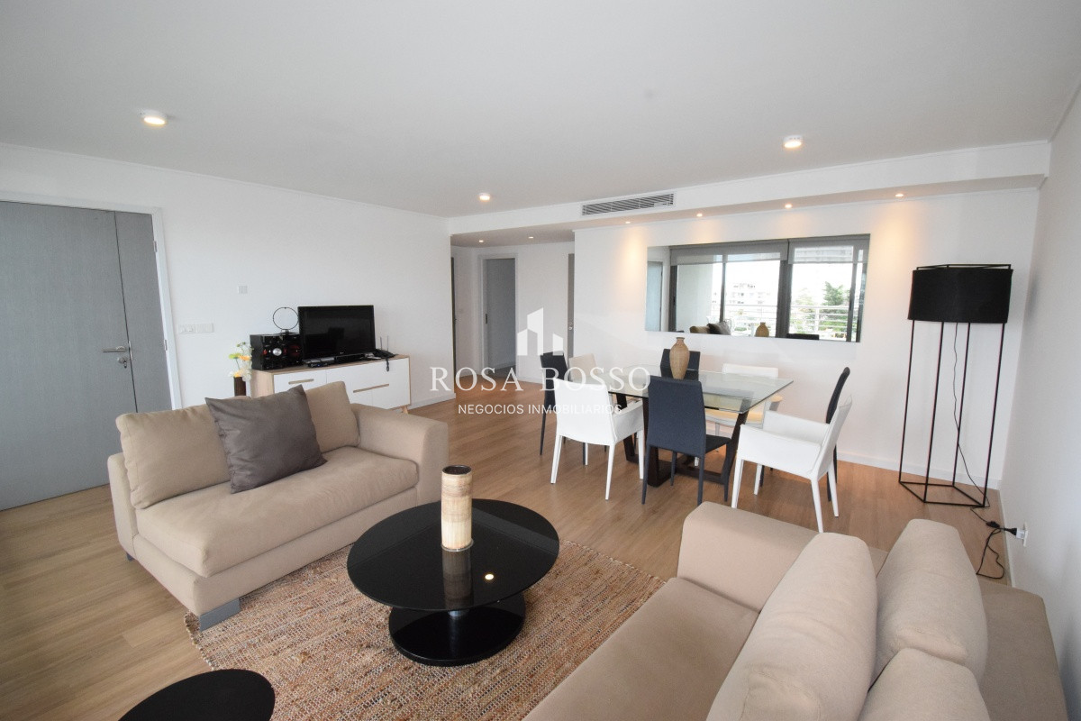 Apartamento ID.5041 - VENTA, apartamento, 2 dormitorios, Mansa, Punta del Este, Uruguay.