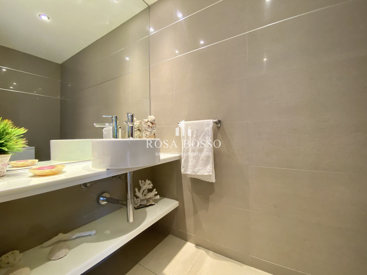 Apartamento ID.8115 - Apartamento 3 dormitorios 4 baños  Punta del Este 