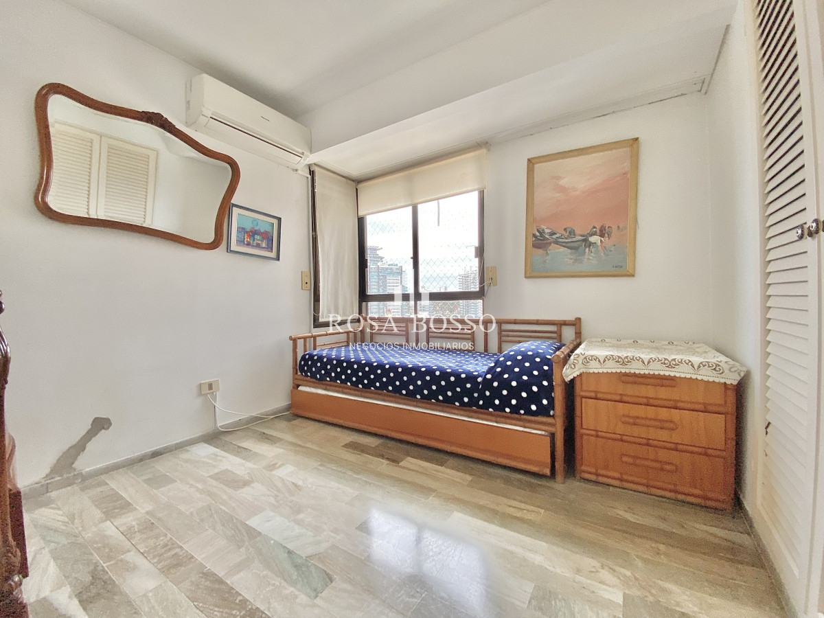 Apartamento ID.2153 - Apartamento Venta 3 dormitorios Brava Punta del Este 