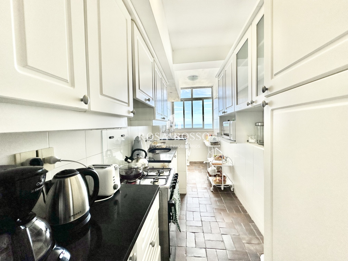 Apartamento ID.8864 - Apartamento Venta 4 dormitorios Península Punta del Este con Vista