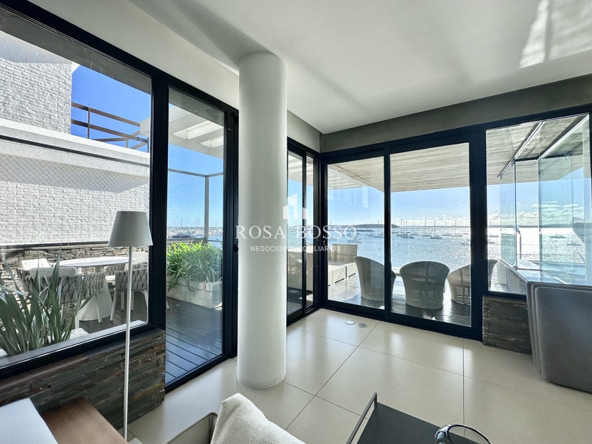 Apartamento ID.9882 - Apartamento en Alquiler Exclusivo 4 Dormitorios Península, Punta del Este
