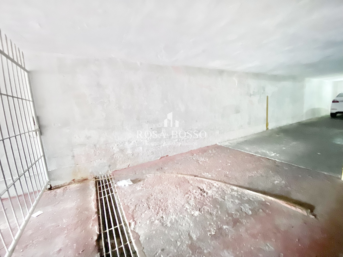 Apartamento ID.9267 - Apartamento Venta 1 dormitorio y medio Patio Parrillero Garaje Península Punta del Este