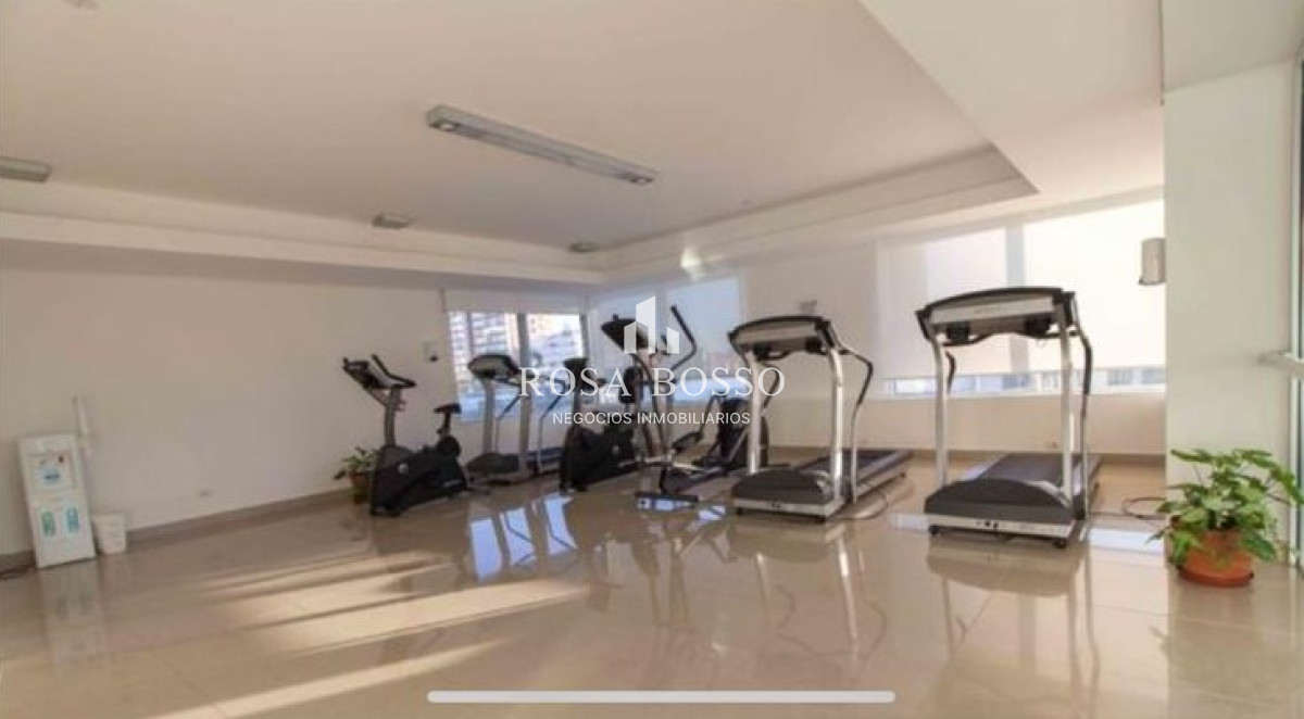 Apartamento ID.4976 - Apto, con hermosa ubicación, cerquita de todo, conrad, gorlero, playa, certros comerciales y más. 