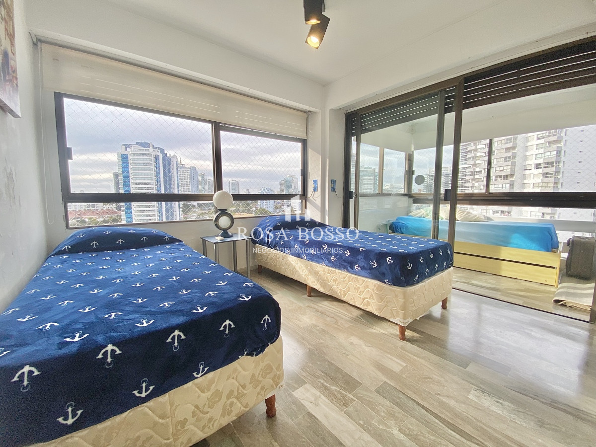 Apartamento ID.2153 - Apartamento Venta 3 dormitorios Brava Punta del Este 