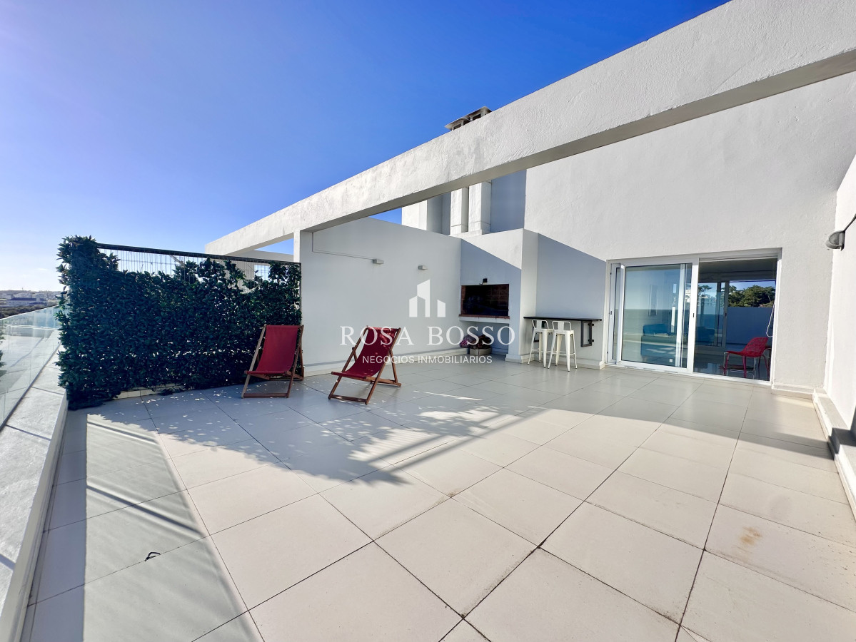 Apartamento ID.9585 - Penthouse Venta Playa Mansa Punta del Este