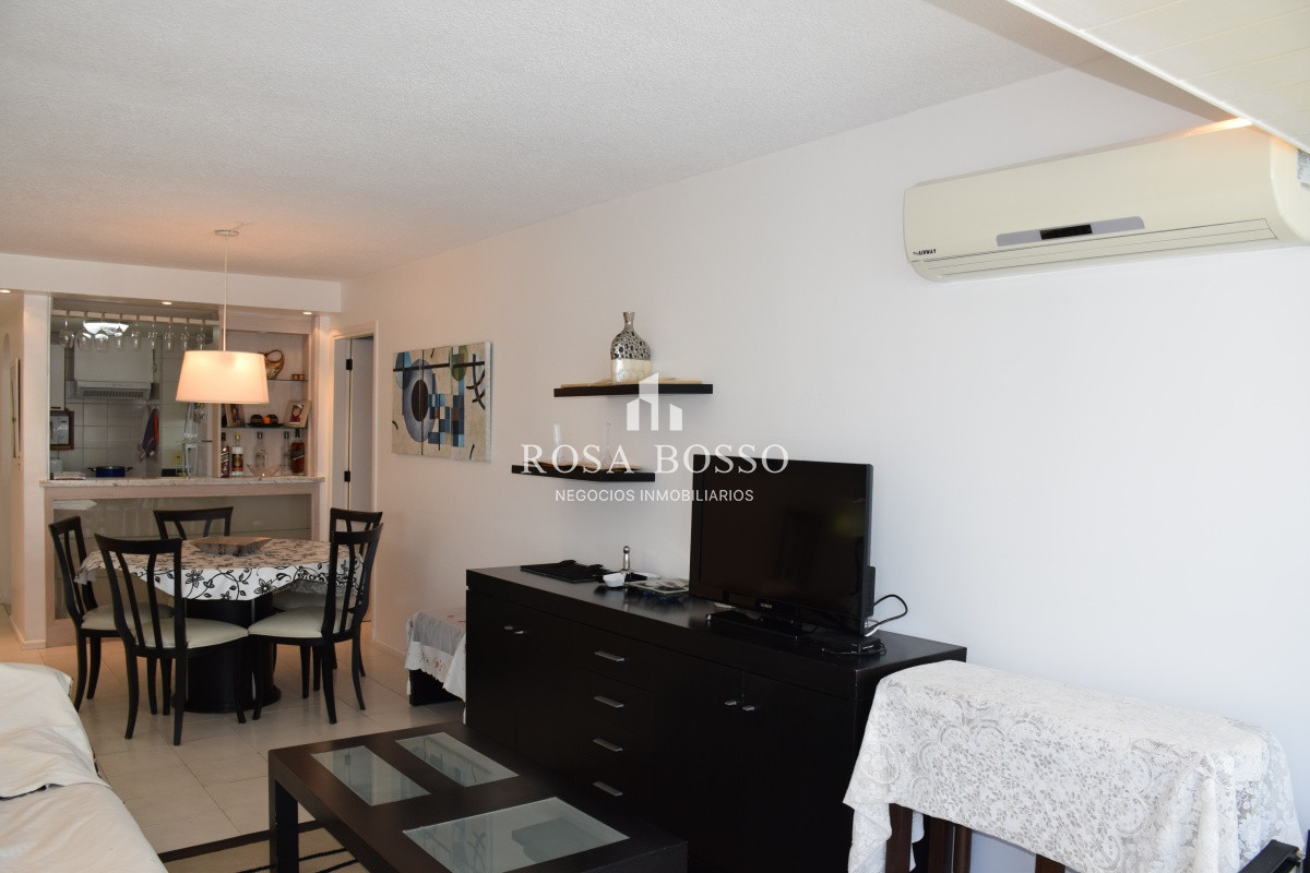 Apartamento ID.1726 - VENTA, Apartamento, 1 dormitorio y medio, Punta del Este, Uruguay