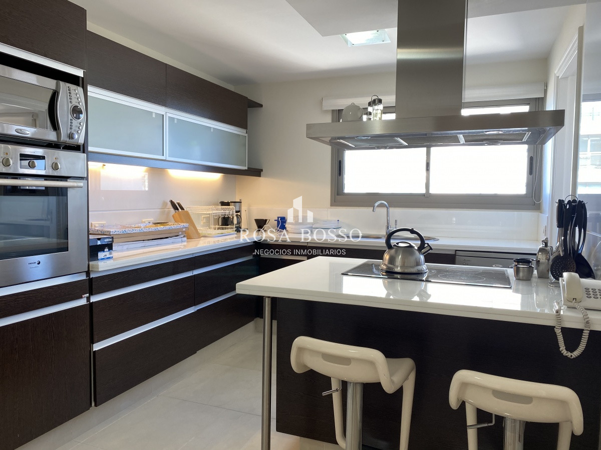 Apartamento ID.2546 - Apartamento Venta alquiler 3 dormitorios Brava Punta del Este
