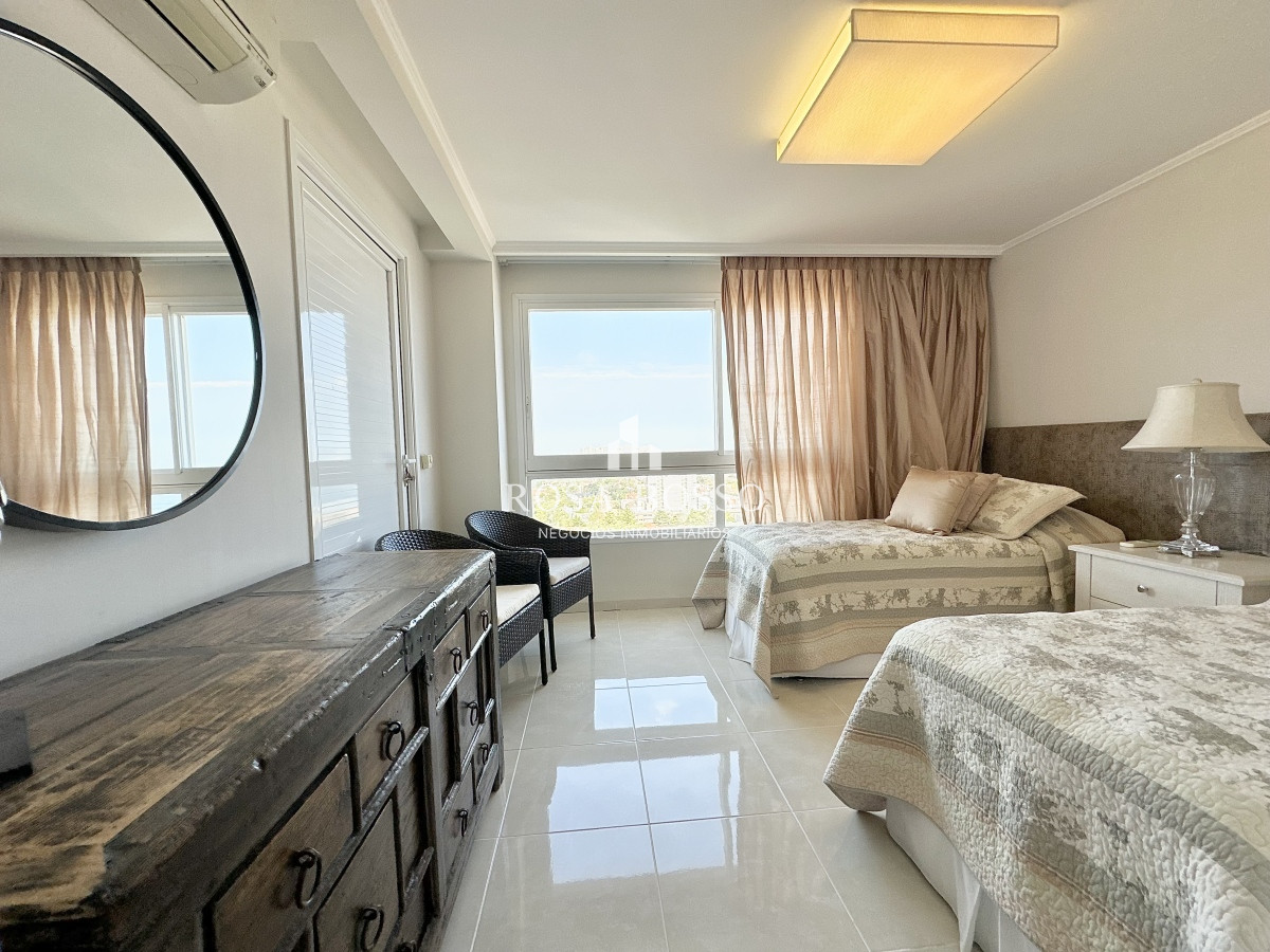 Apartamento ID.9348 - Apartamento Le Jardín Venta 3 dormitorios  Mansa  Punta del Este