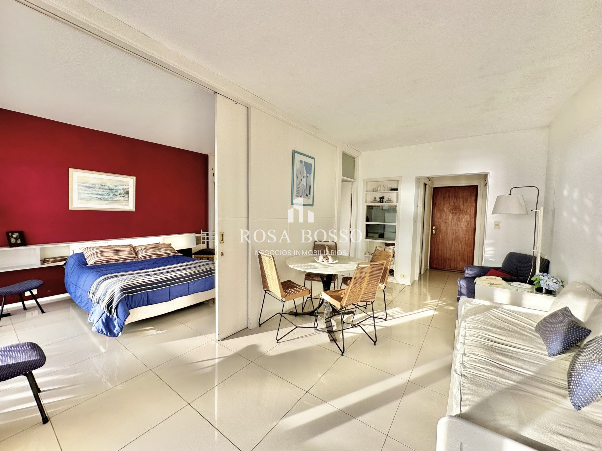 Apartamento ID.7212 - Apartamento Venta 1 dormitorio Mansa Punta del Este Primera Línea de la Mansa con vista