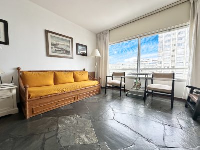 Apartamento Venta 1 dormitorio con Garage Punta del Este Península