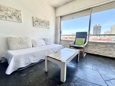 Venta apartamento Monoambiente Punta del Este con Garaje
