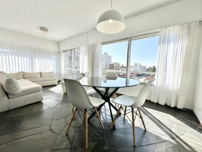 Apartamento Alquiler 2 dormitorios en Peninsula, Punta del Este