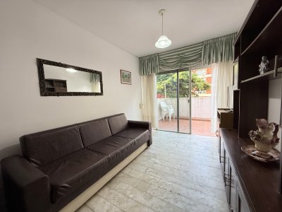 Apartamento venta 2 dormitorios 2 baños terraza y garaje 