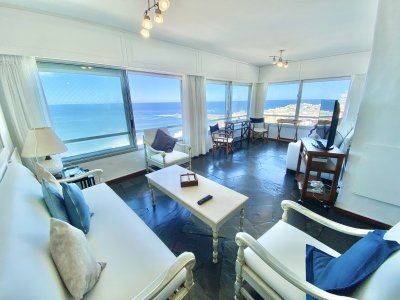Apartamento Venta Península Punta del Este 2 Dorm Vista al Mar 