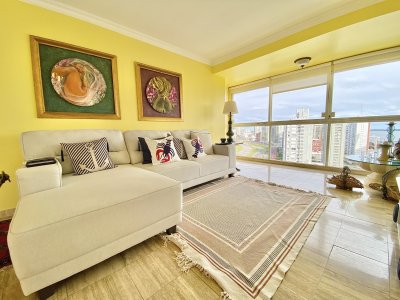 Apartamento Alquiler 2 dormitorios 2 baños Punta del Este 