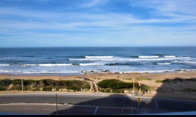 Hermoso apto para la venta frente al mar.