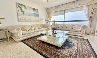 Apartamento Venta 2 dormitorios Península Punta del Este con vista