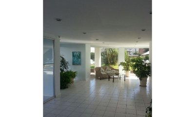 Apartamento en Brava, 3 dormitorios *