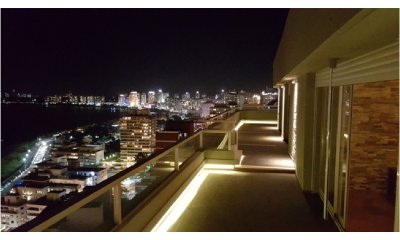 Apartamento en Peninsula para la venta.