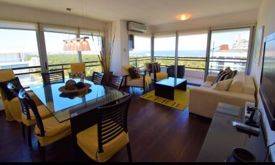Pent house , 3 dormitorios  a nuevo ! con servicios!