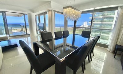 Apartamento  4 dormitorios Punta del Este Uruguay