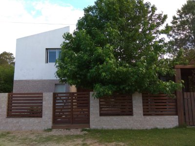 casa alquiler 3 dormitorios la barra - rbs3391c