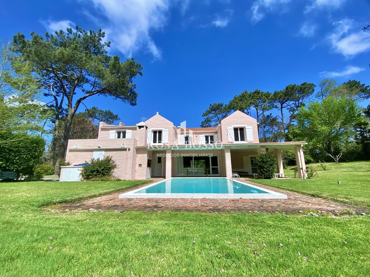 Casa Alquiler de Temporada 5 dormitorios Rincón del Indio Punta del Este