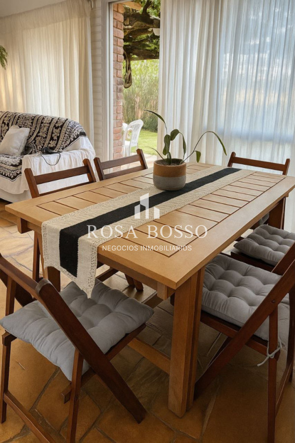 Casa Alquiler Anual 3 dormitorios Barrio Privado en Punta Ballena - RBS9937C