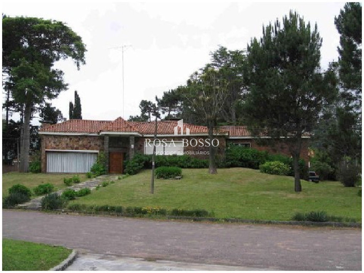 Casa para la venta en Mansa. 