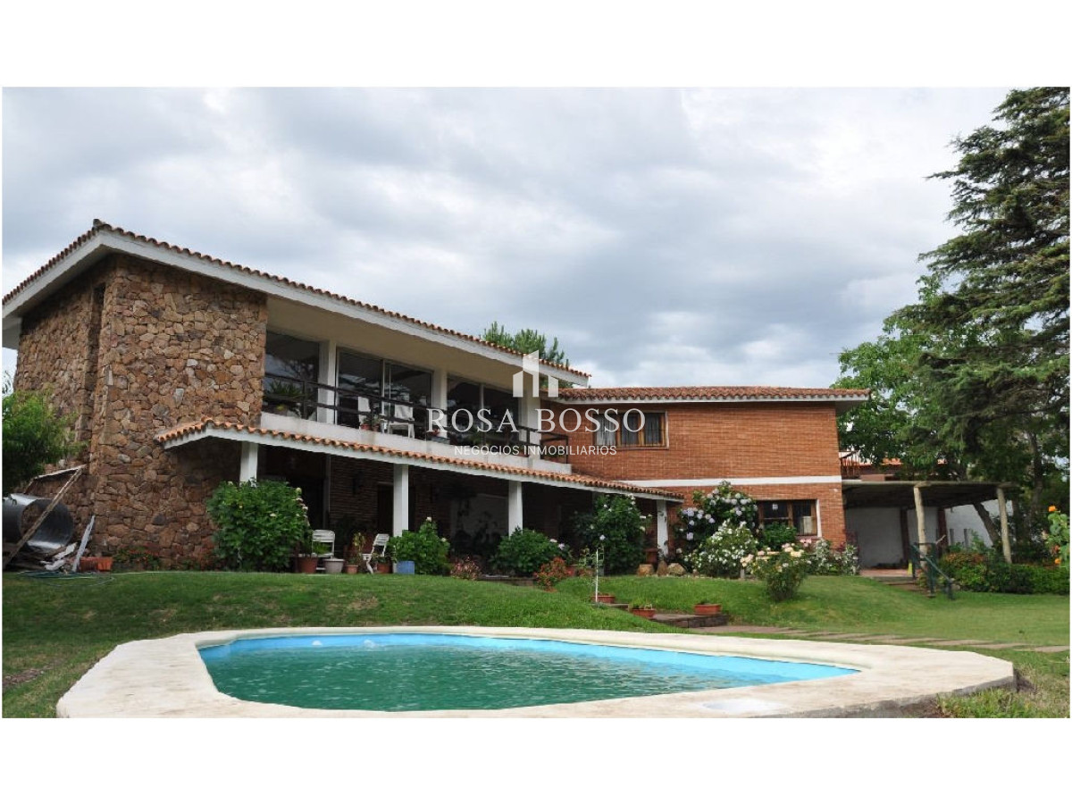 Casa en Mansa para la venta o para vivir todo el año. 