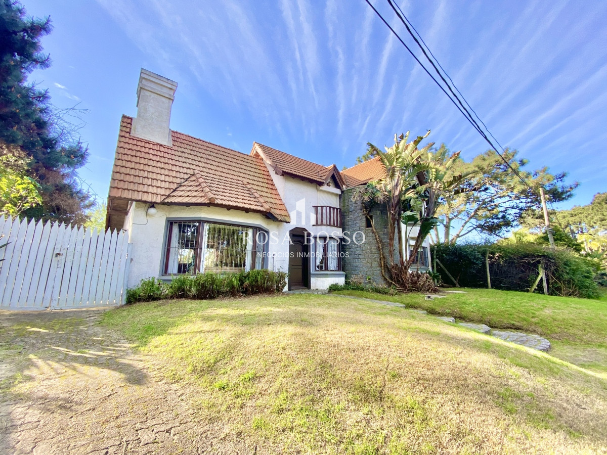Casa Alquiler 3 dormitorios Rincón del Indio Punta del Este