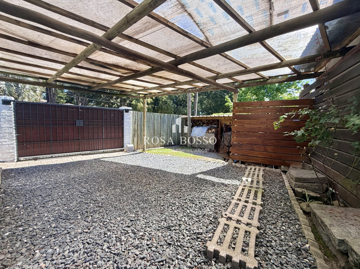 Apartamento ID.9830 - Casa Venta 4 dormitorios Lugano Punta del Este