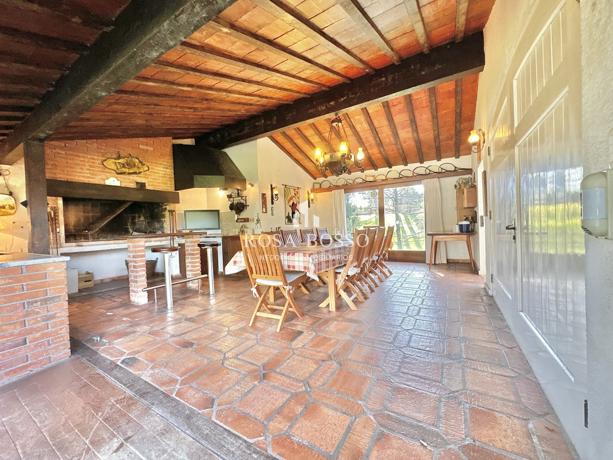 Apartamento ID.9362 - Venta Casa 6 dormitorios Mansa Punta del Este
