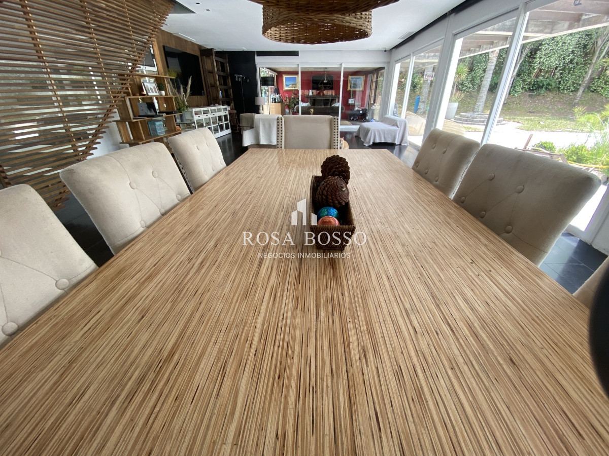 Casa ID.8818 - Casa, Venta, 6 dormitorios, 7 baños, Punta del Este