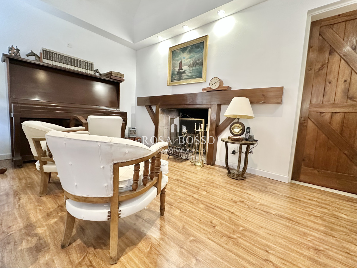 Apartamento ID.9844 - Casa Venta 4 dormitorios Cantegril Punta del Este