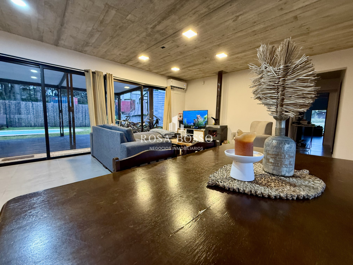 Apartamento ID.9943 - Venta Casa 3 dormitorios Punta Colorada Piriapolis