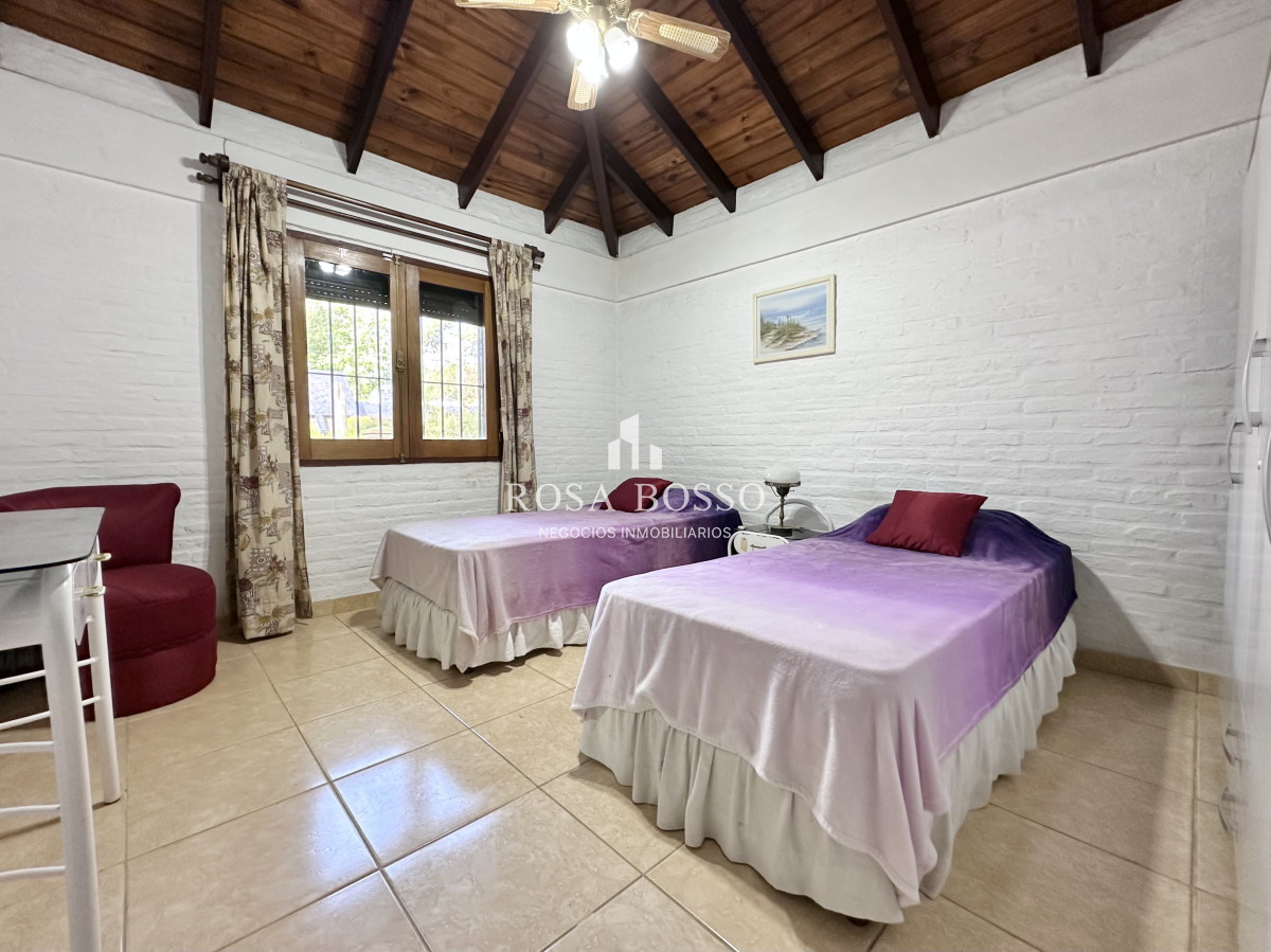 Apartamento ID.9831 - Casa Venta 4 dormitorios Cantegril Punta del Este