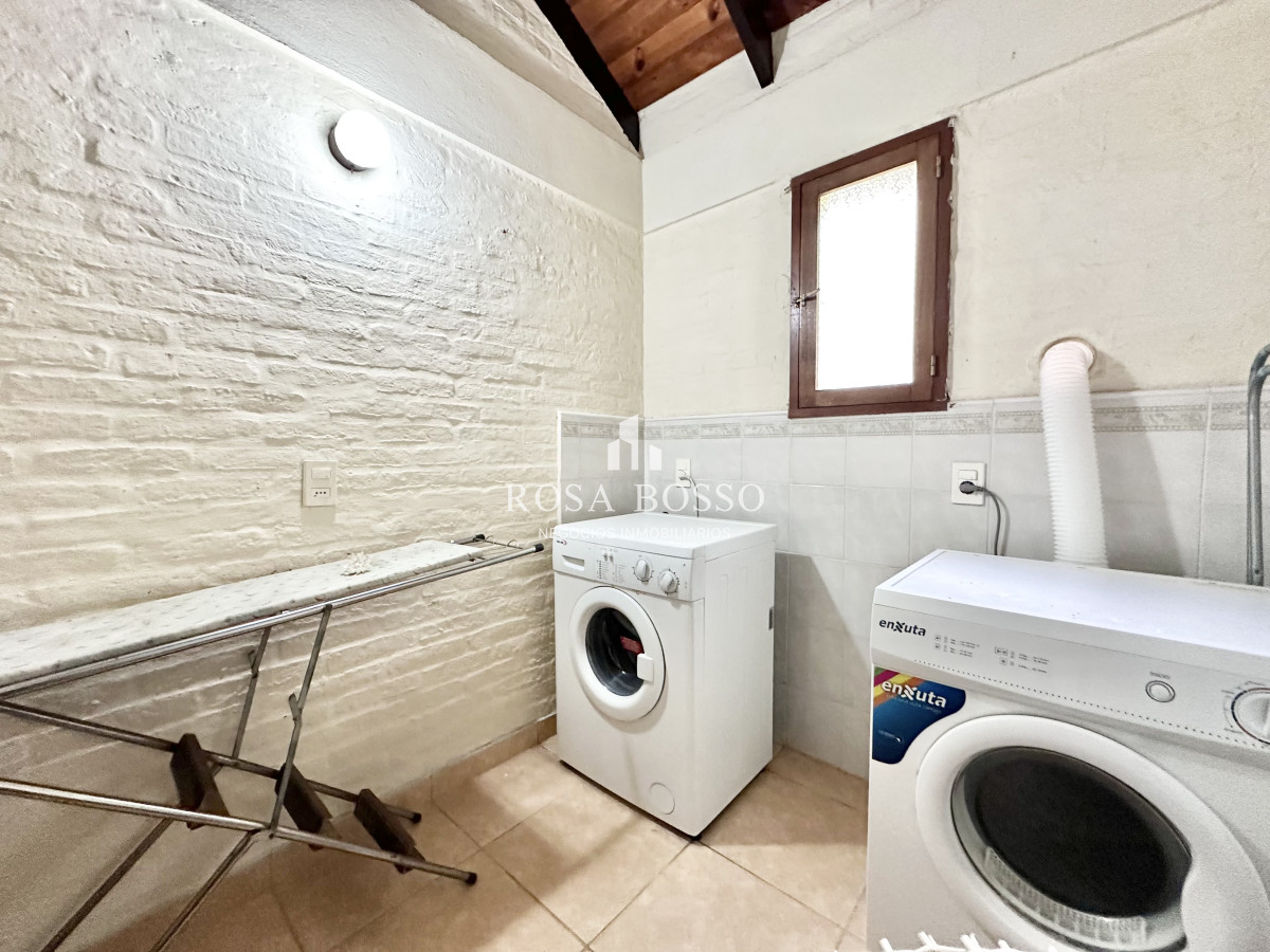 Apartamento ID.9831 - Casa Venta 4 dormitorios Cantegril Punta del Este