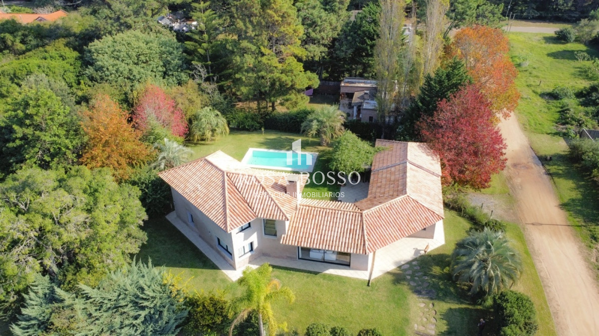 Casa ID.3403 - Casa Venta  4 dormitorios Punta del Este
