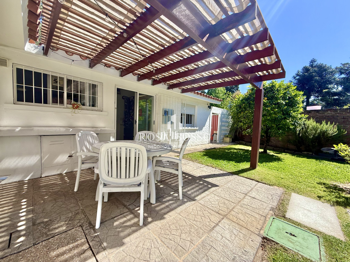 Apartamento ID.9830 - Casa Venta 4 dormitorios Lugano Punta del Este