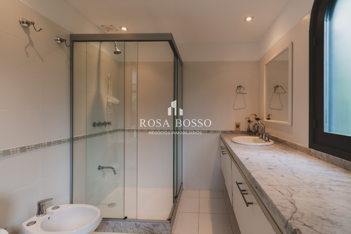 Casa ID.3723 - Casa, Venta, 5 dormitorios, Punta del Este, Uruguay