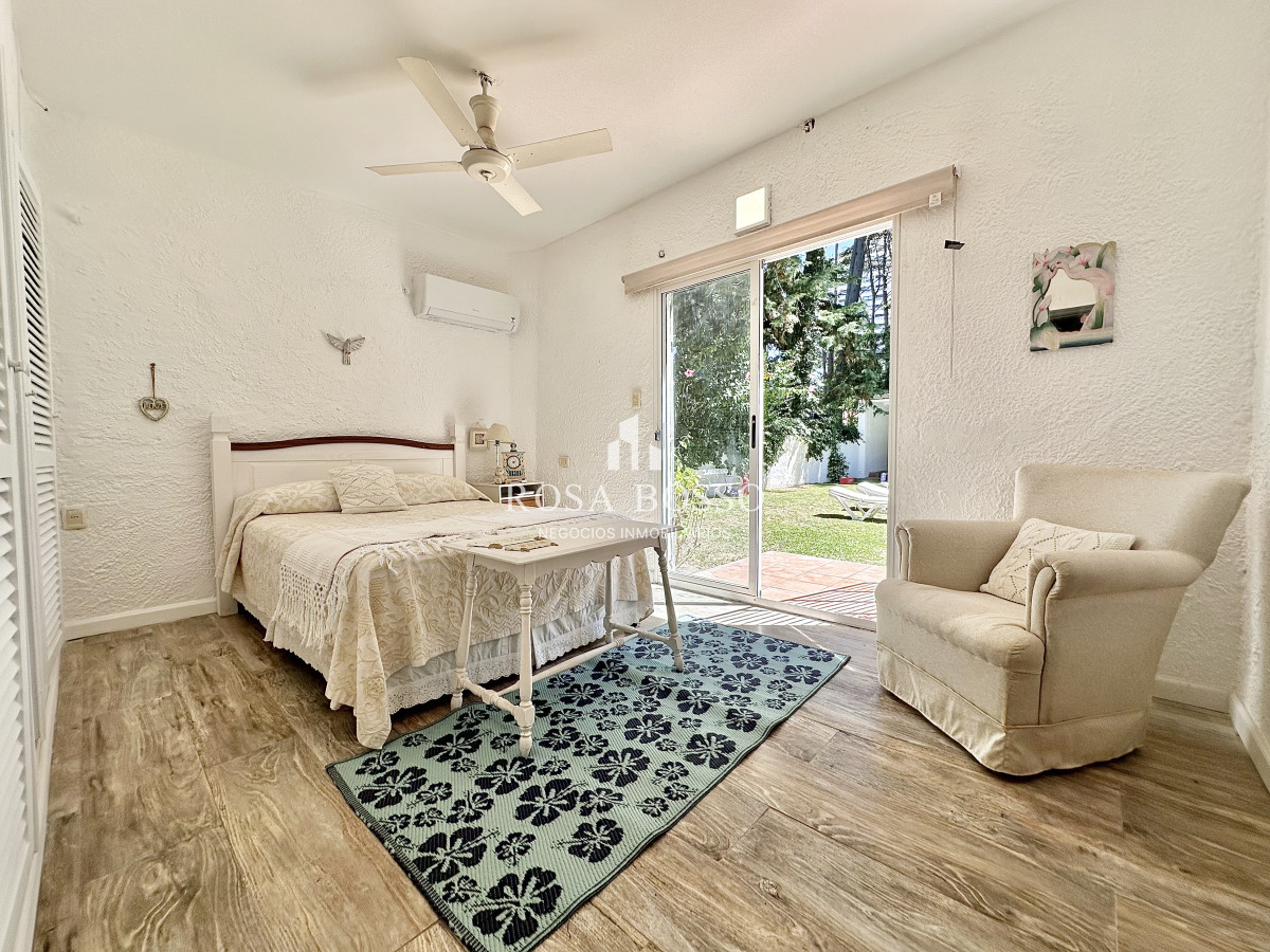 Casa ID.9504 - Casa Venta 5 dormitorios Cantegril Punta del Este