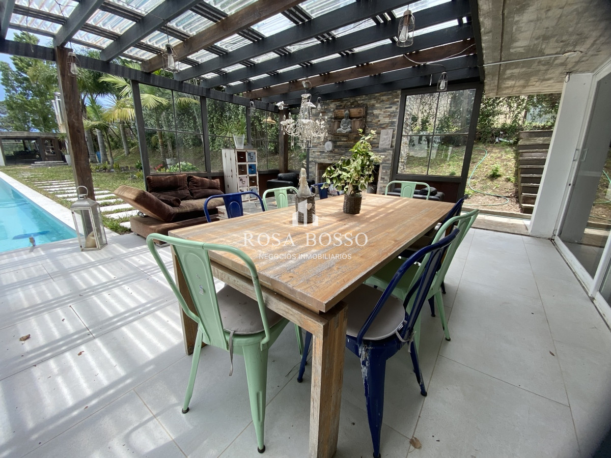 Casa ID.8818 - Casa, Venta, 6 dormitorios, 7 baños, Punta del Este